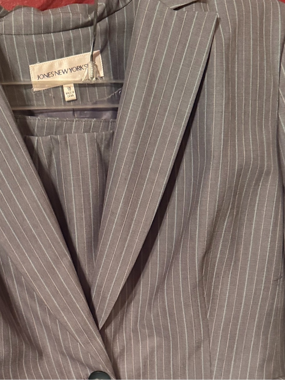 Jones New York Gray Pinstripe Blazer